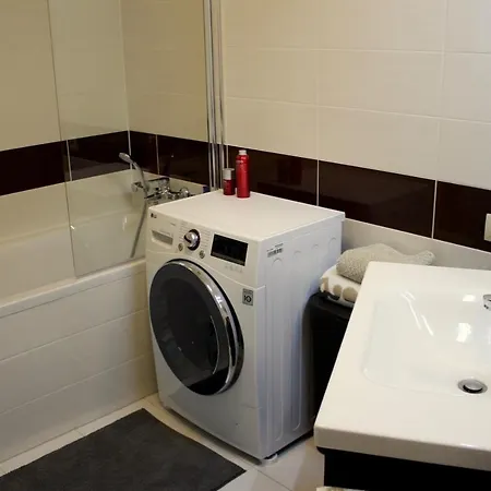 Elegant In Panorama With Free Parking Old Town - Long-term Available *