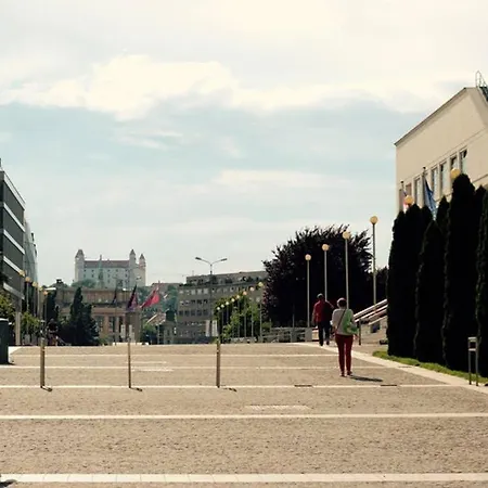 Elegant In Panorama With Free Parking Old Town - Long-term Available Apartmán